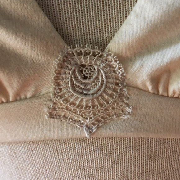 Undrest bralette in size 3 cream color - Picture 3 of 7